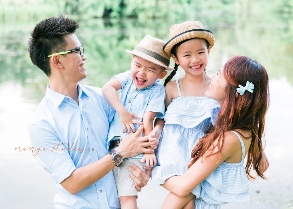 singapore outdoor family portraits