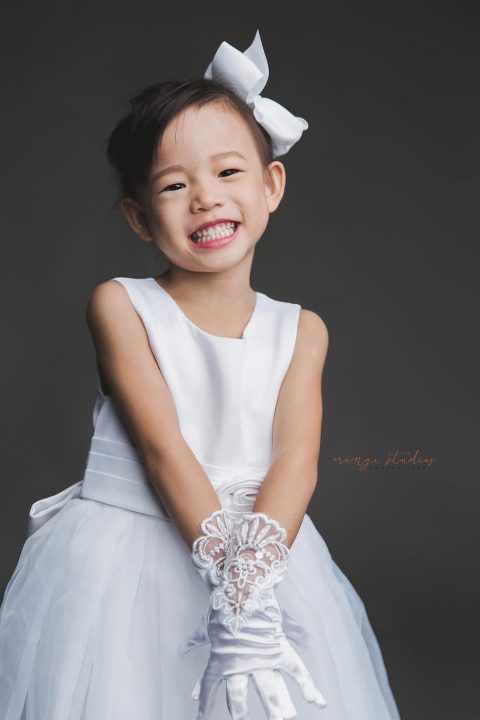 korean style family portraits in singapore studio