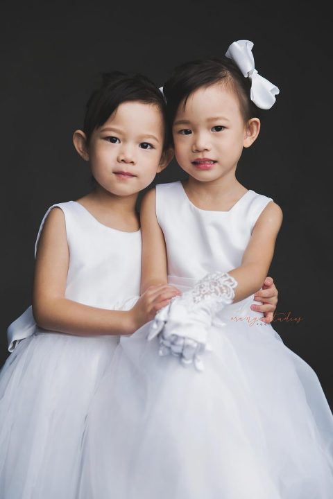 korean style family portraits in singapore studio