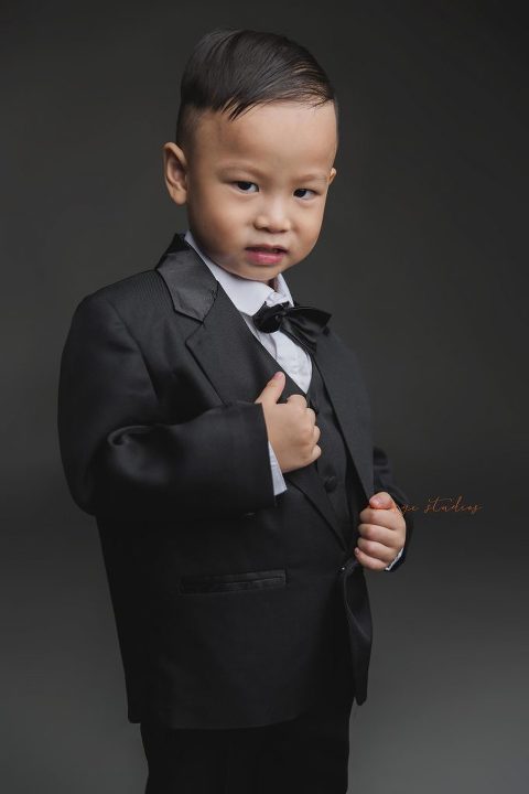 korean style family portraits in singapore studio