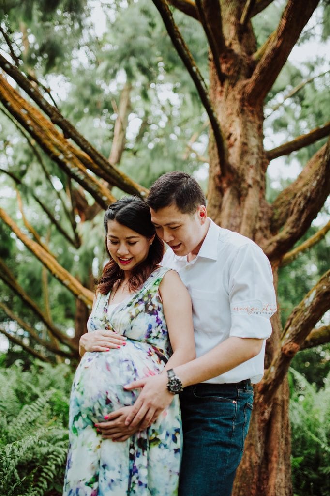 outdoor maternity portraits in singapore