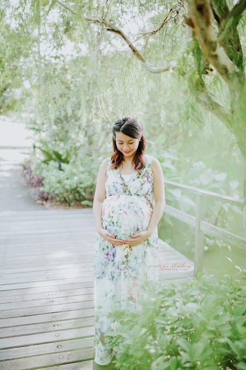 outdoor maternity portraits in singapore