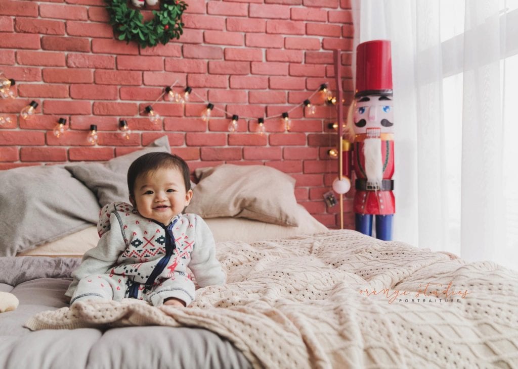 baby christmas photoshoot in singapore studio