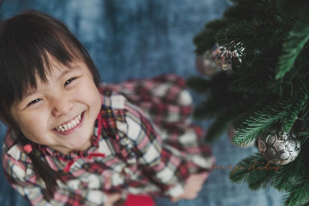 kids christmas photoshoot in singapore studio