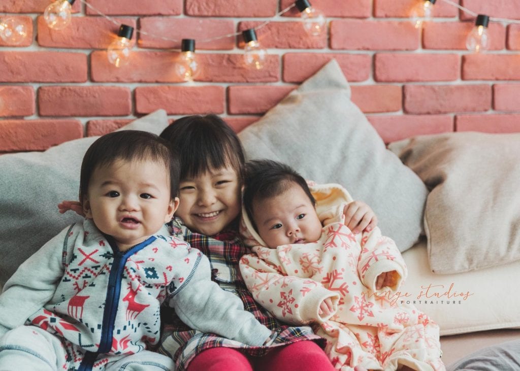 kids christmas photoshoot in singapore studio