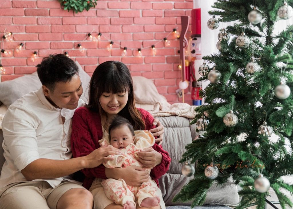 family christmas photoshoot in singapore studio