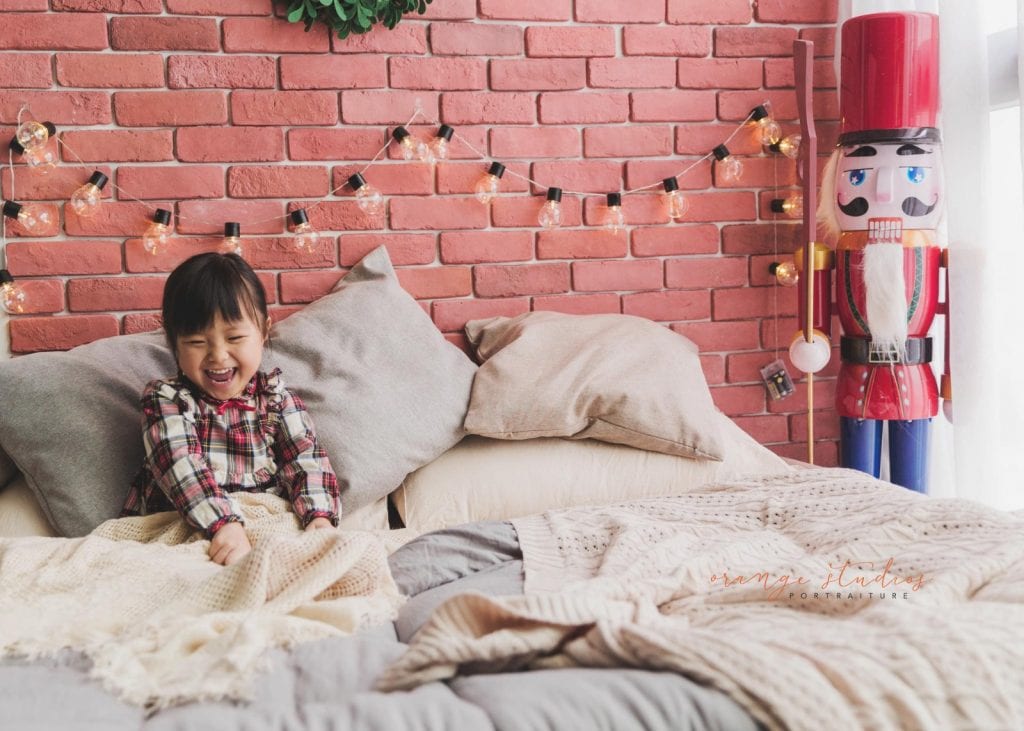 kids christmas photoshoot in singapore studio