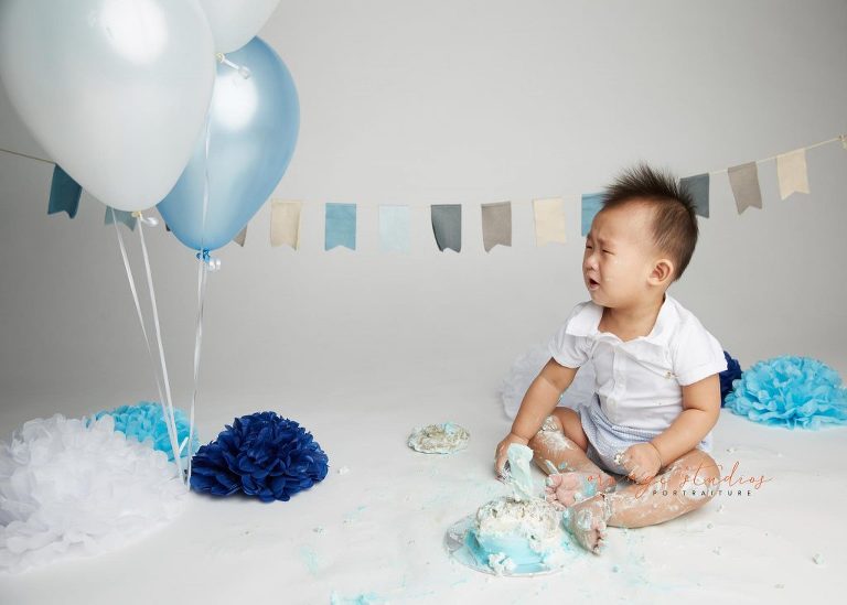 one year old baby boy cake smash portraits in singapore studio