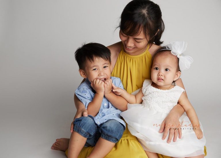 family mum and kids portraits in singapore studio