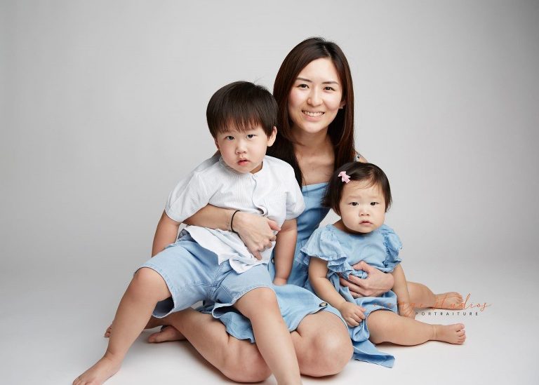 family mum and kids portraits in singapore studio