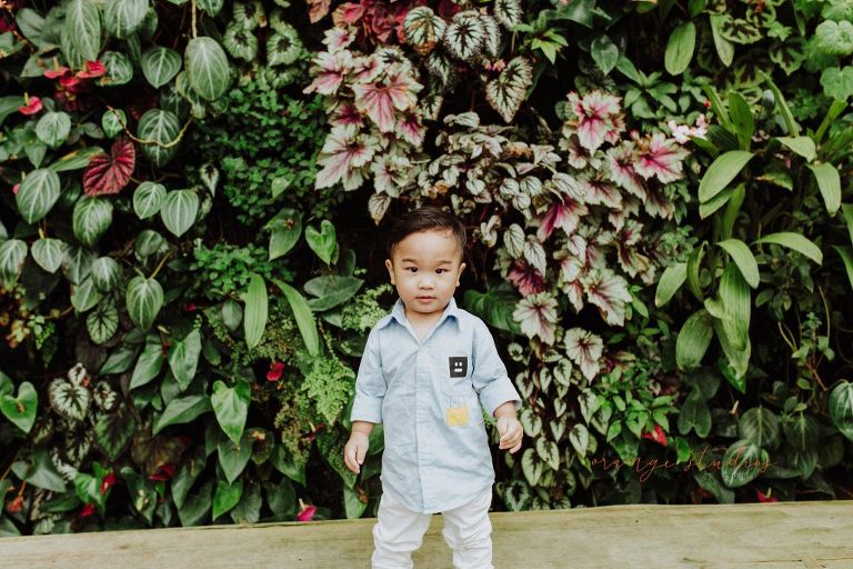kids portraits in singapore gardens by the bay