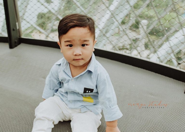 kids portraits in singapore gardens by the bay