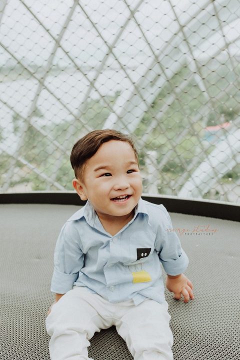 kids portraits in singapore gardens by the bay