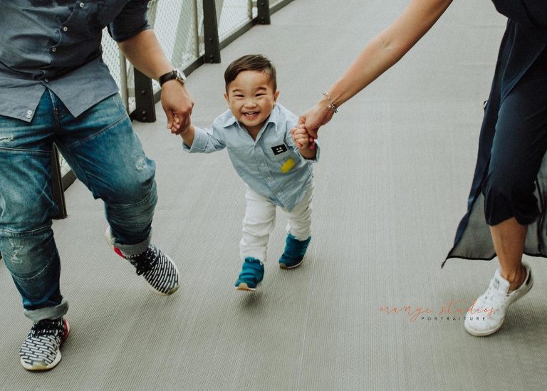 family portraits in singapore gardens by the bay