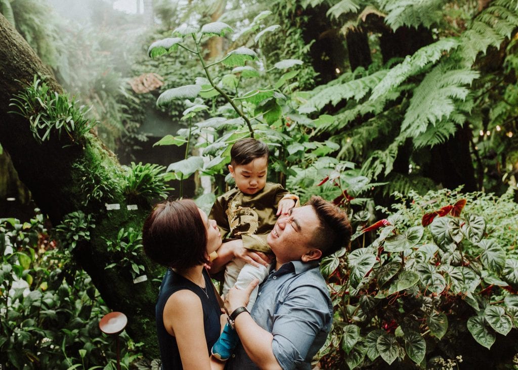 family portraits in singapore gardens by the bay