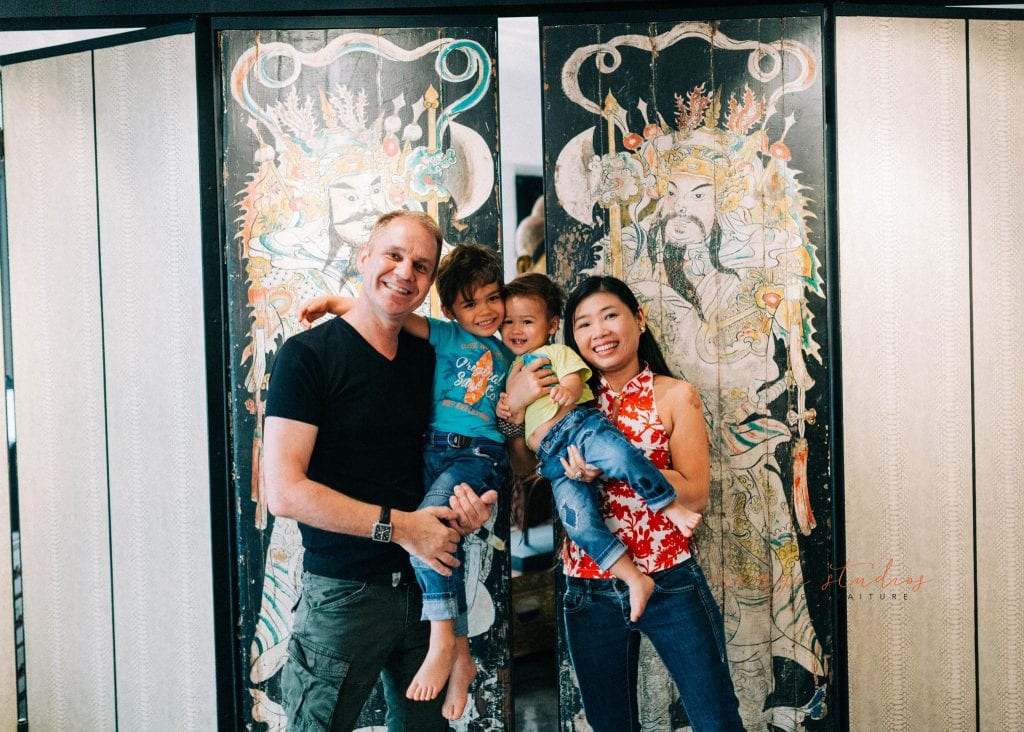 lifestyle family portraits at home in singapore