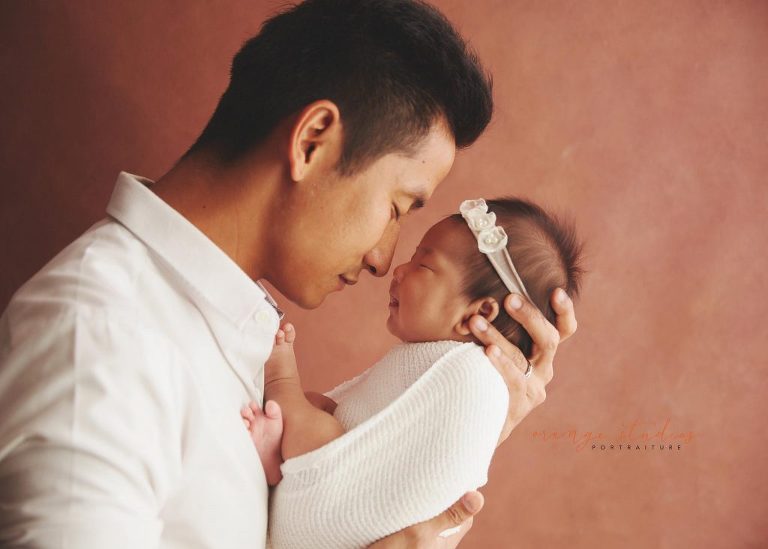 6 weeks old baby girl newborn portraits with dad in singapore studio