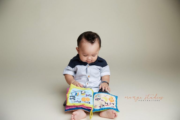8 months old cute baby boy portraits in singapore studio