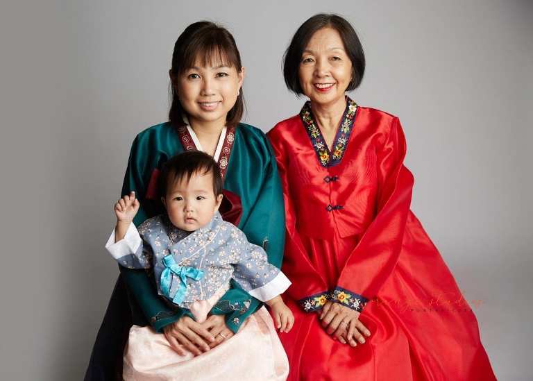 hanbok family portraits in singapore studio