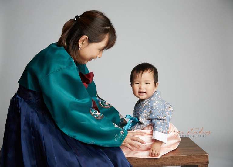 hanbok family portraits in singapore studio