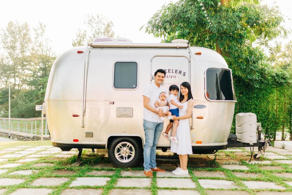 outdoor family portraits at wheeler's estate singapore