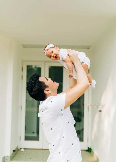 dad and baby family portraits at wheeler's estate singapore