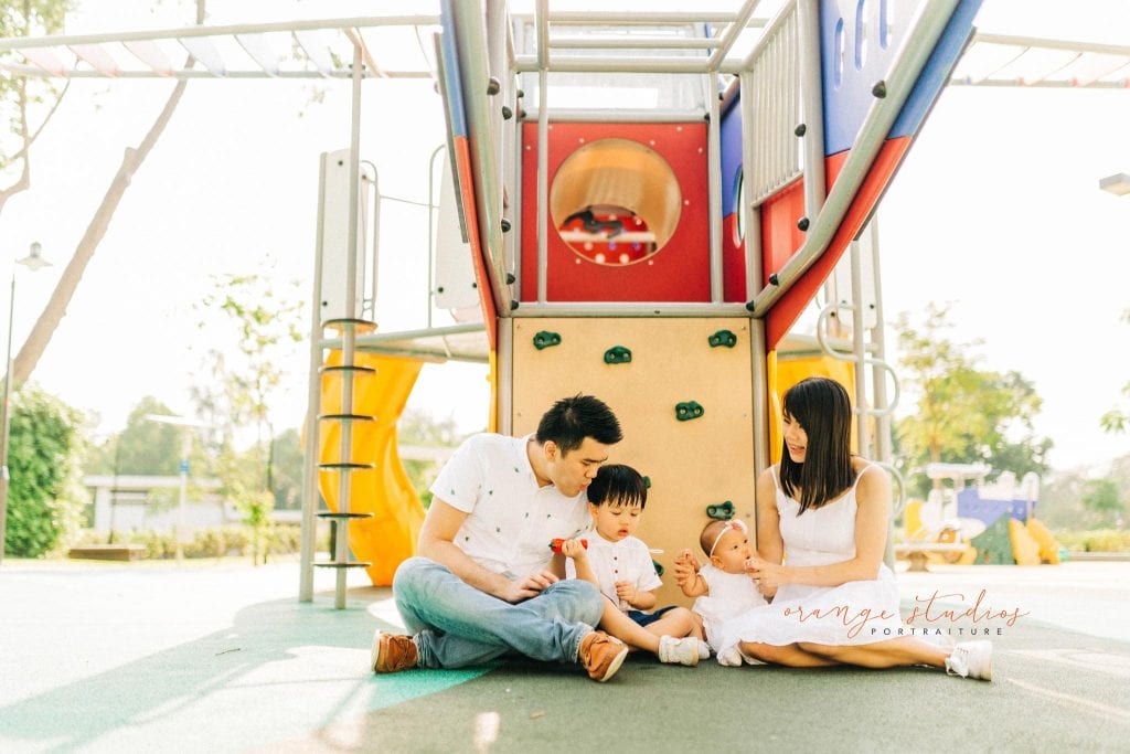 outdoor family portraits at wheeler's estate singapore