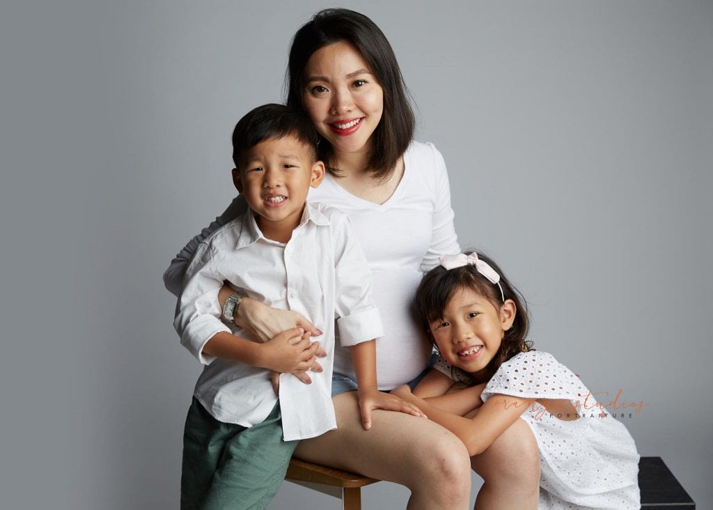 maternity portraits with kids in singapore studio