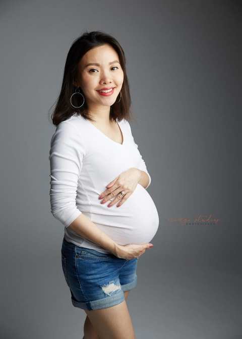 33 weeks baby bump  Maternity Photography - Orange Studios