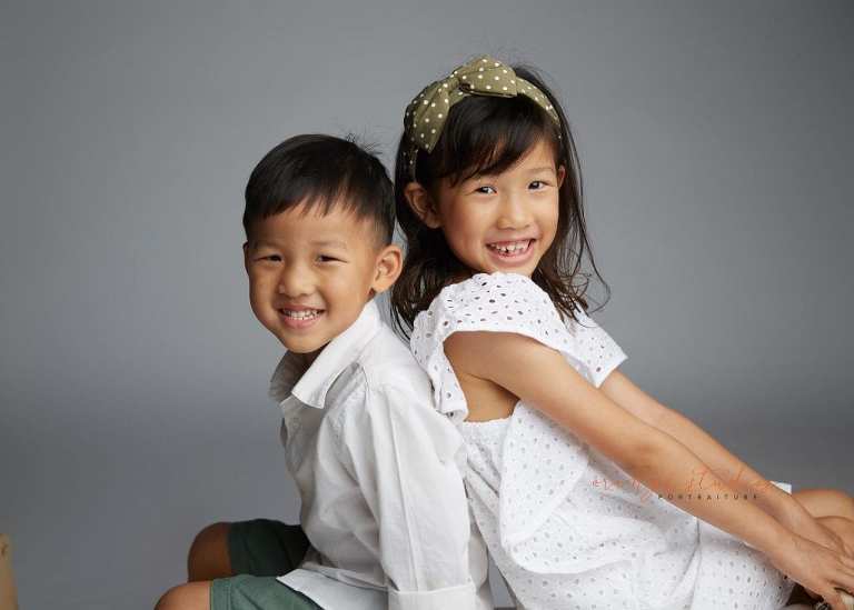 kids siblings portraits in singapore studio