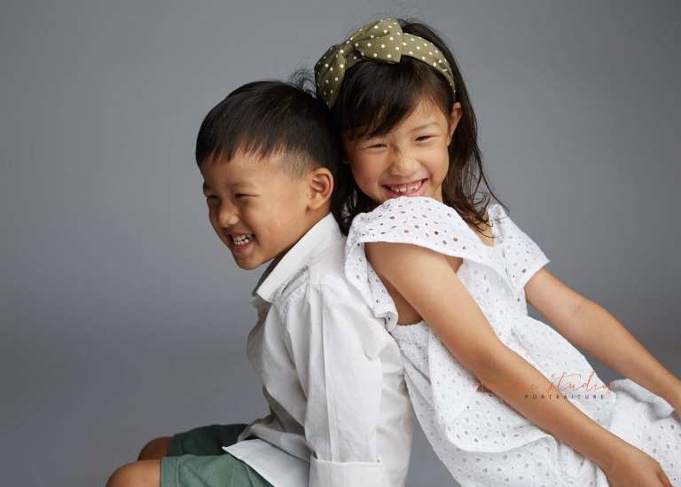 kids siblings portraits in singapore studio