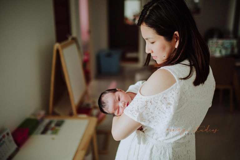 mum and newborn baby fresh 48 photoshoot at home