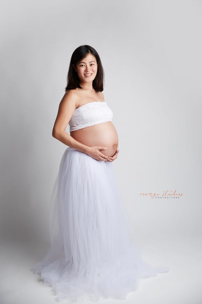 maternity portraits in tulle skirt in singapore studio