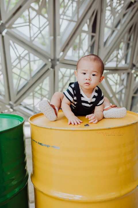 adorable 1 year old baby boy outdoor portraits