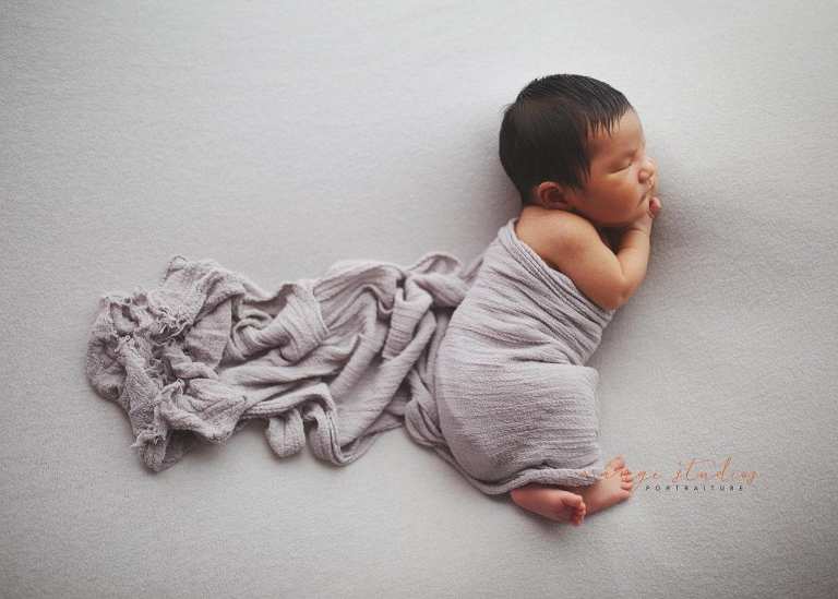 My Favorite Newborn Poses without Props | Marina Photography