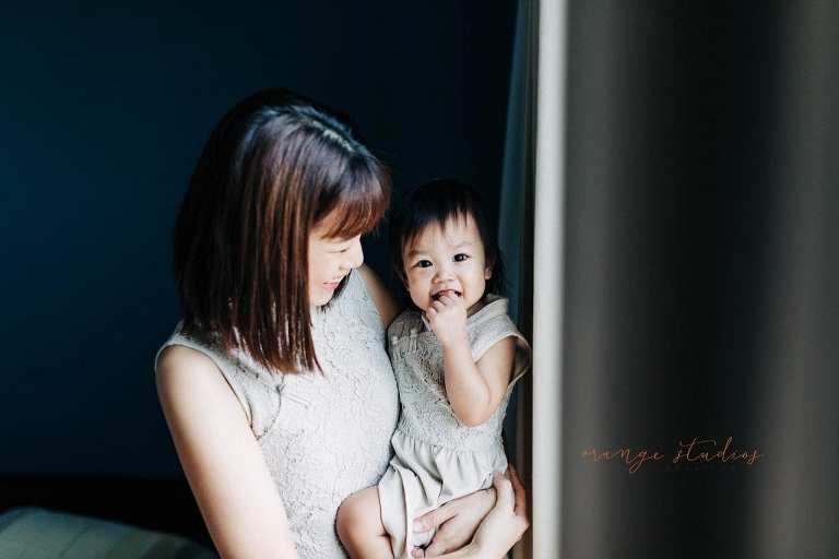 mum and daughter family portraits at home in singapore
