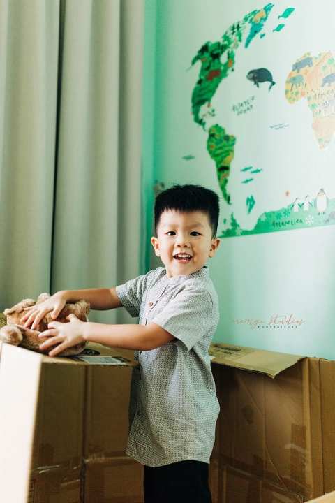 kids portraits at home in singapore
