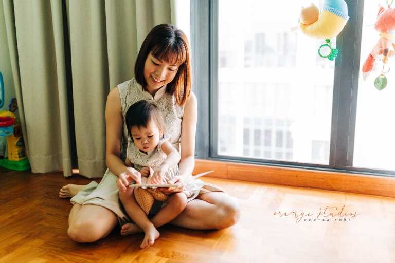 mum and daughter family portraits at home in singapore