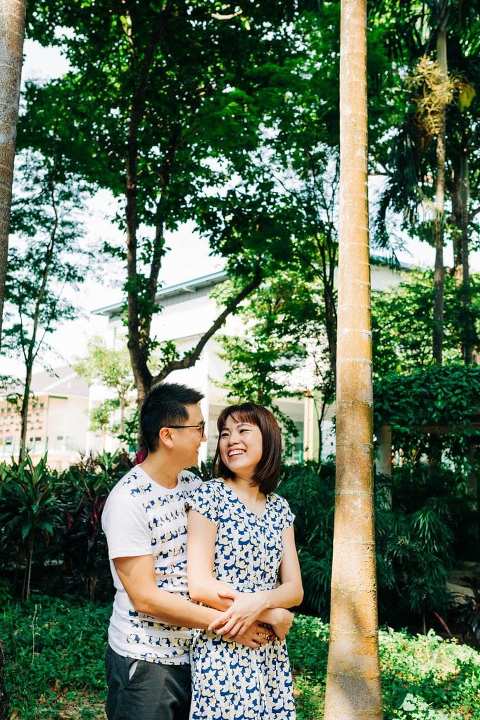 outdoor couple portraits in singapore