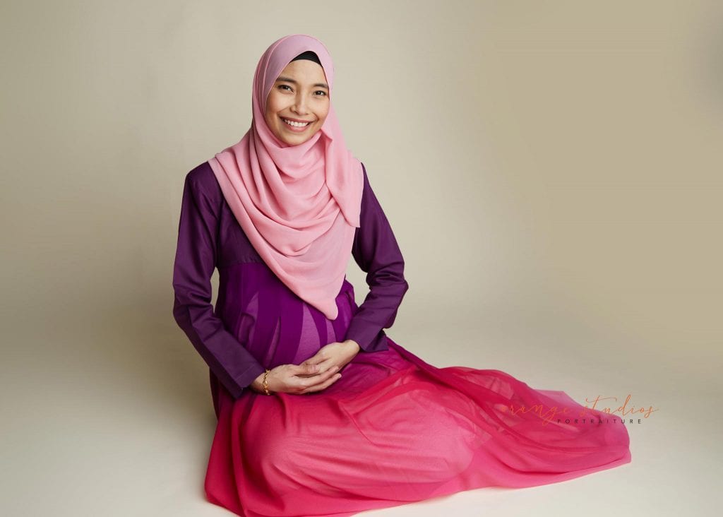 malay muslim maternity portraits in singapore studio