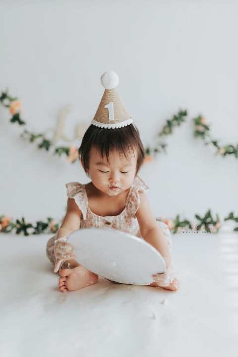 1 year old baby girl floral theme cake smash in singapore studio