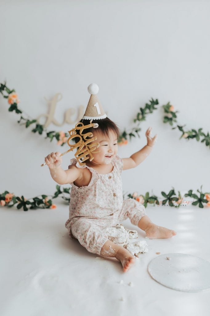 1 year old baby girl floral theme cake smash in singapore studio