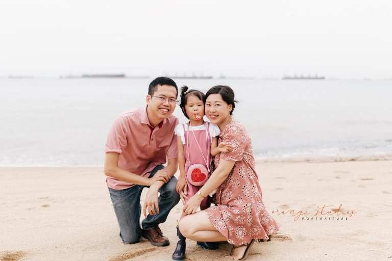 outdoor family portraits at singapore beach