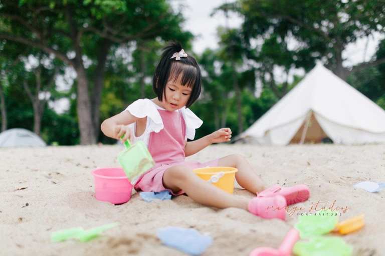 outdoor kids portraits at singapore beach