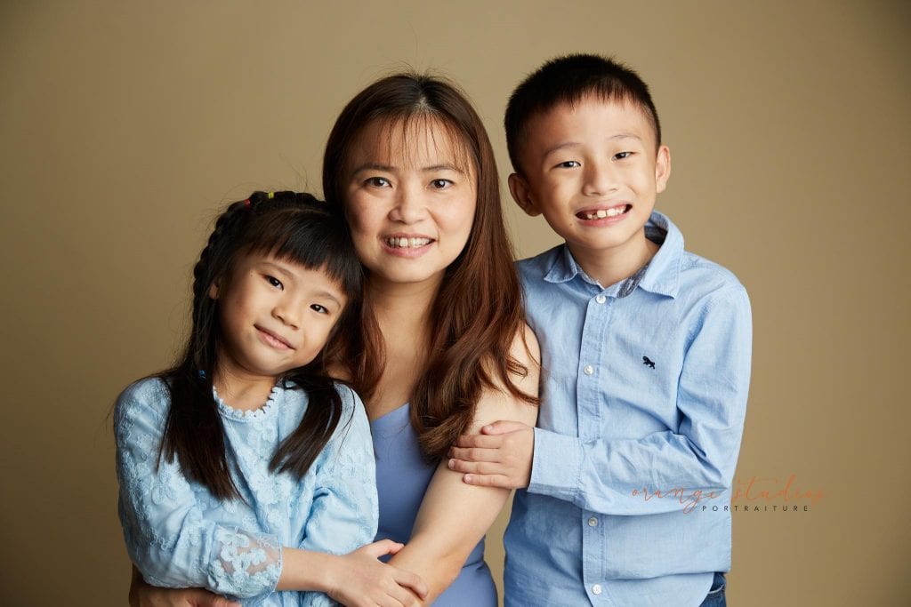 mum and kids family portraits in singapore studio