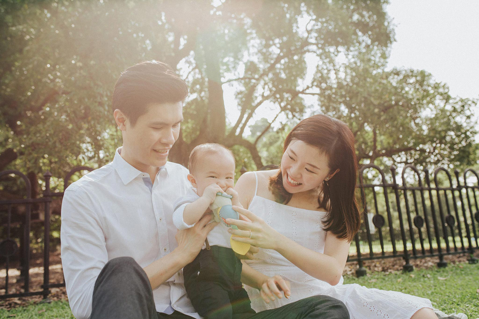 Vacation photoshoot in Singapore by Orange Studios — on-location session 3