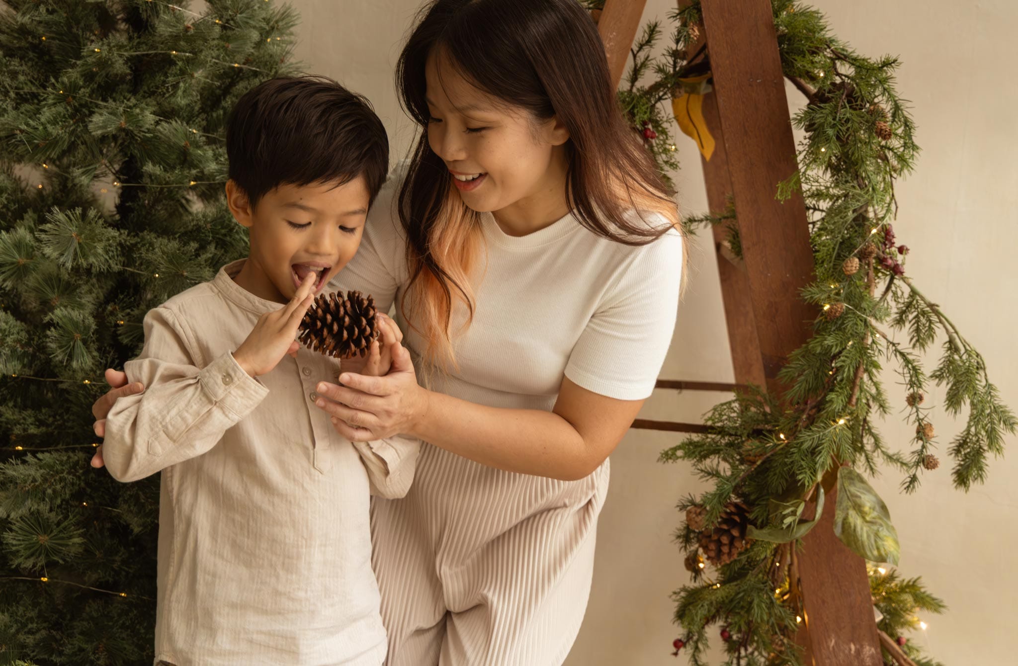 Christmas Family Photoshoot Singapore at Orange Studios Singapore
